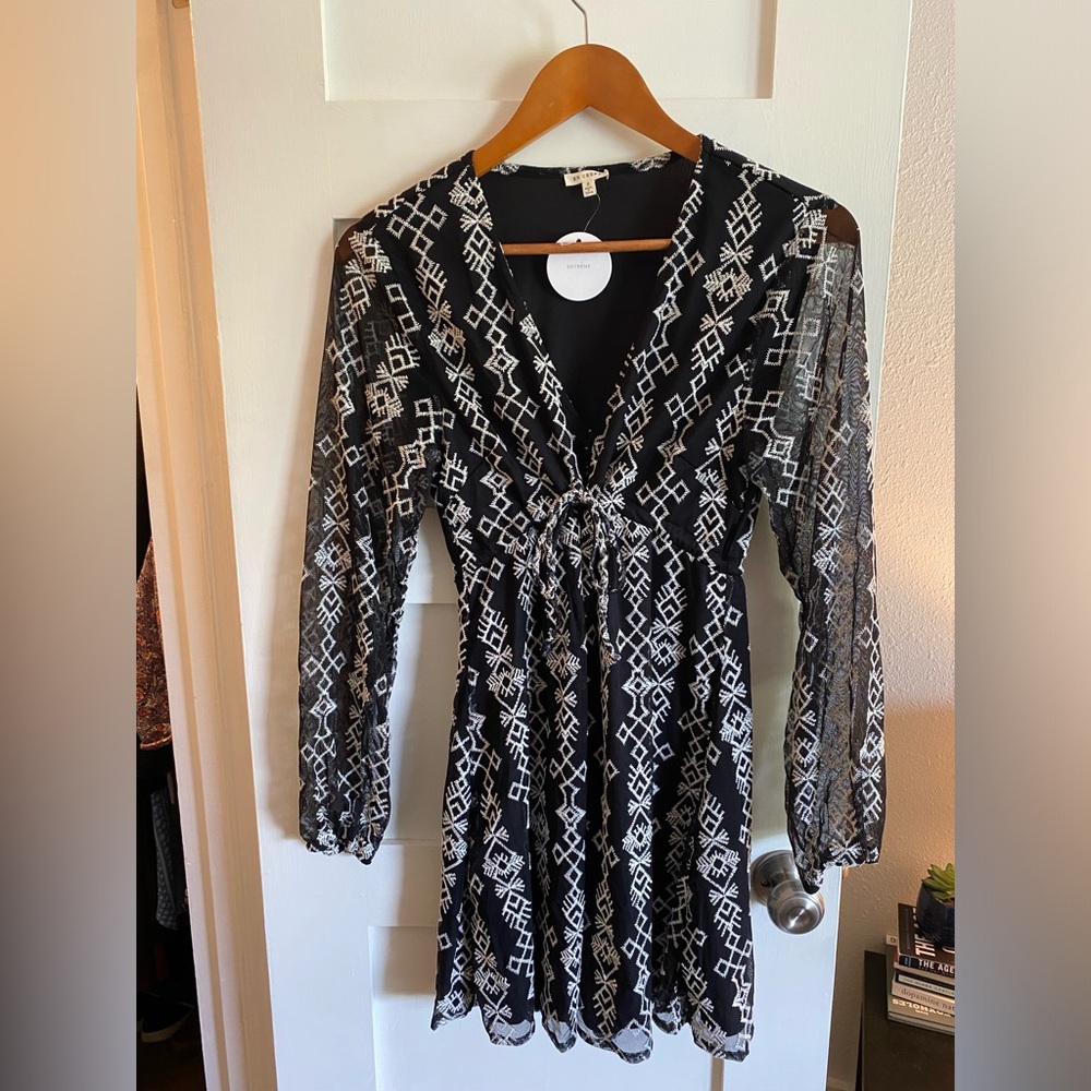En Creme embroidered aztec mini dress NWT
